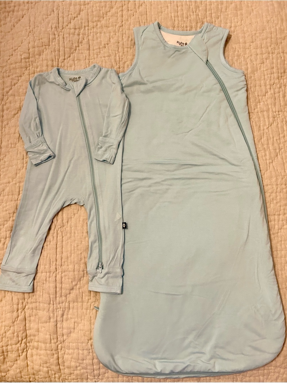 Kyte Baby Zippered Infant Sleepwear, color Powder - 0-3 Months
